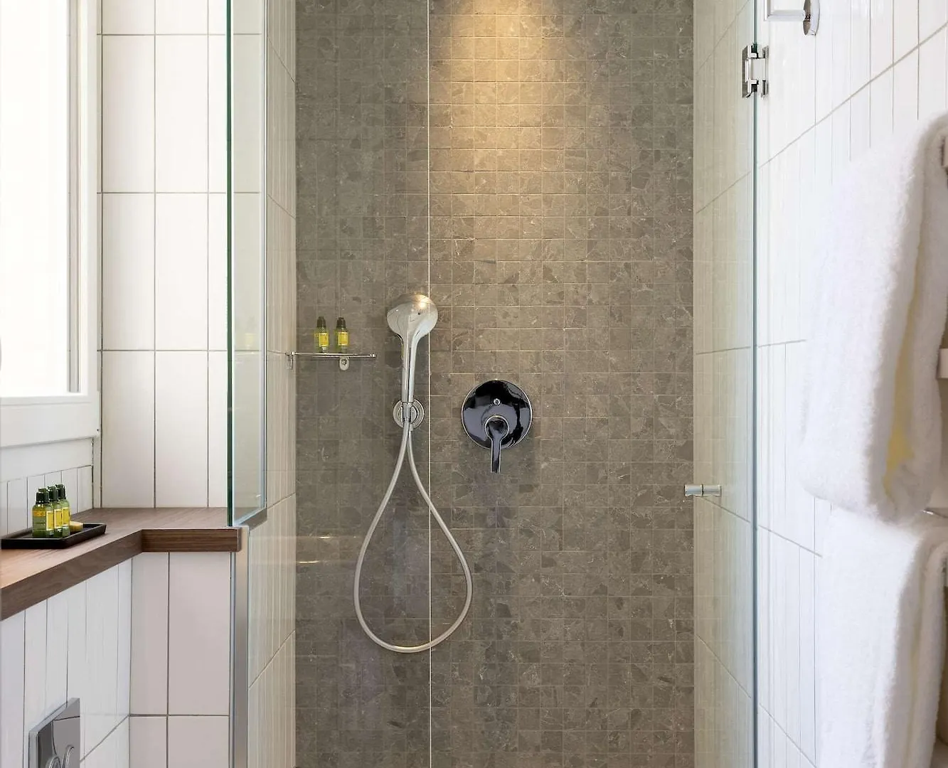 Hotel Moderniste Paris