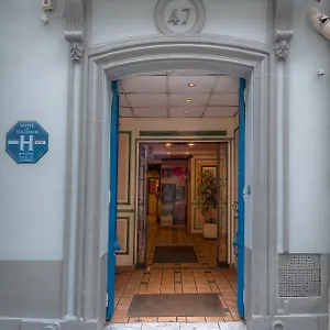 Le Faubourg Opera Otel