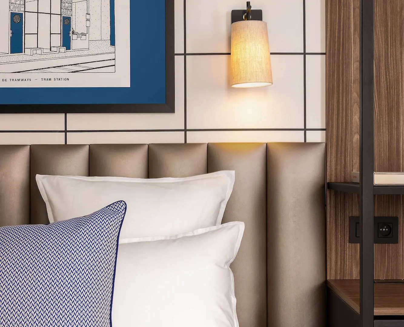 ****  Hotel Moderniste パリ フランス