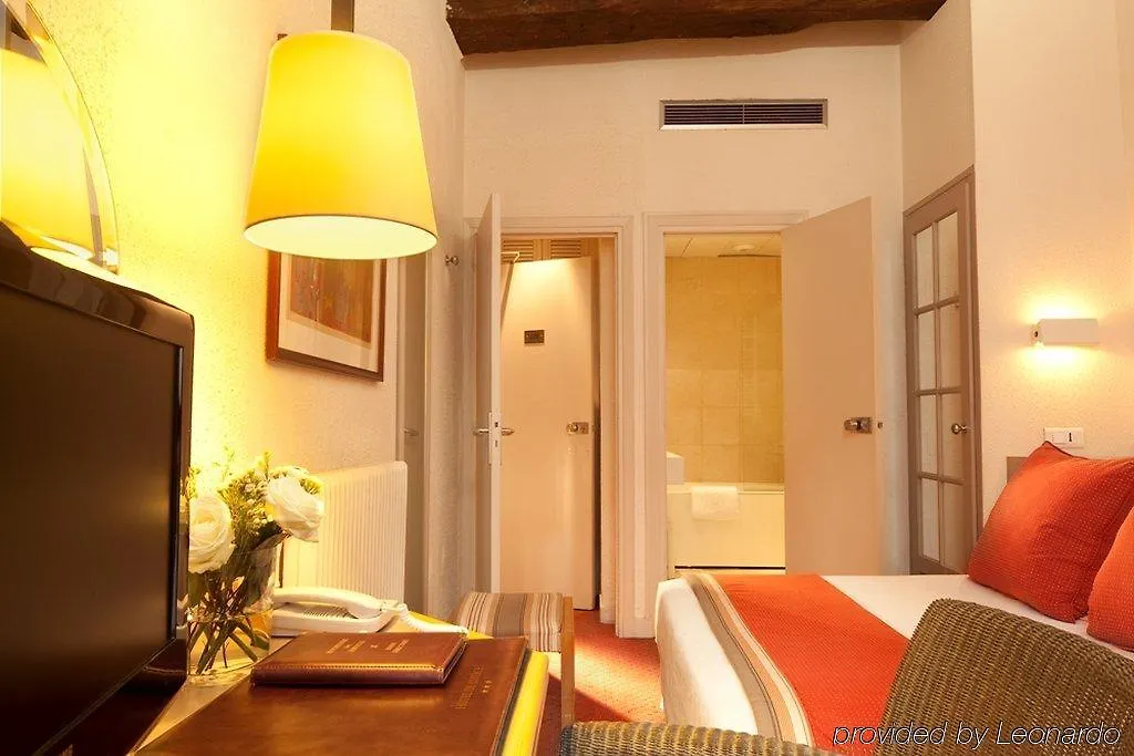 Hotel Moderniste Paris France